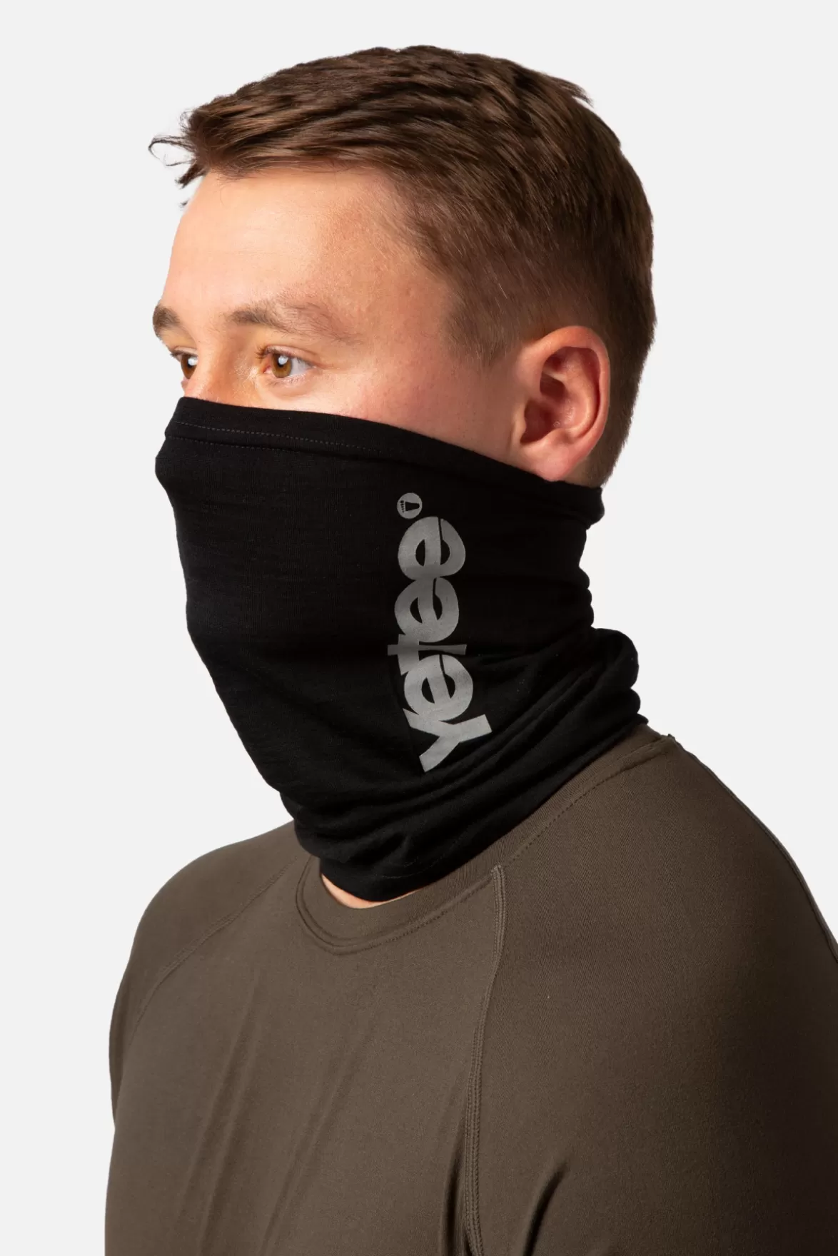 * Scarves & Snoods< Merino Neck Warmer Black